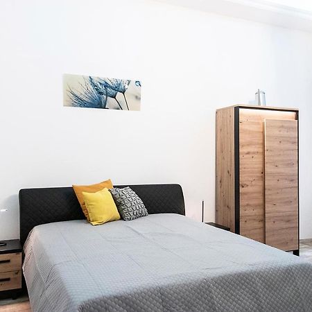 Astoria Tiny Apartment Budapest Esterno foto